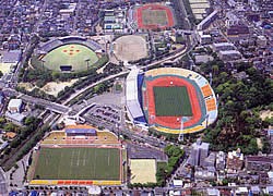 名古屋グランパス 名古屋市が26年アジア大会の会場 瑞穂陸上競技場の3万5千席改修を計画 隣のラグビー場は Jとfの歩き方