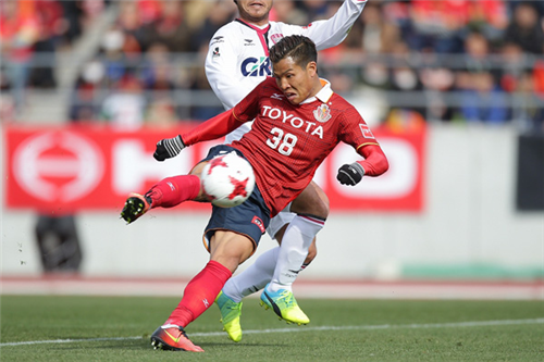 天皇杯3回戦再開試合 名古屋グランパス 25分間の再試合を制して16強入り 八戸は一時同点も及ばず Jとfの歩き方 天皇杯3回戦再開試合 名古屋グランパス 25分間の再試合を制して16強入り 八戸は一時同点も及ばず Jとfの歩き方