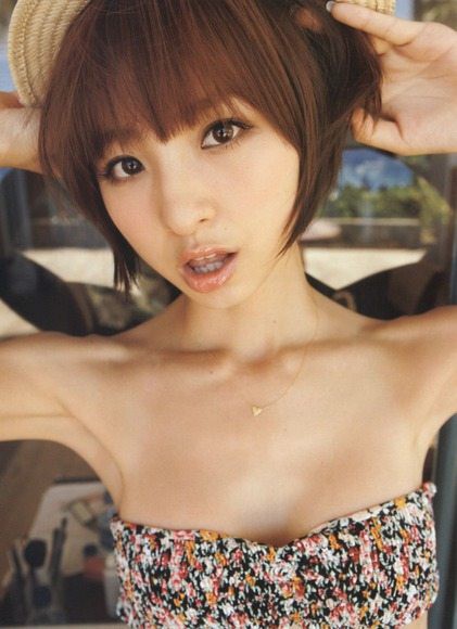 篠田麻里子 セクシーグラビア画像 よれよれ速報