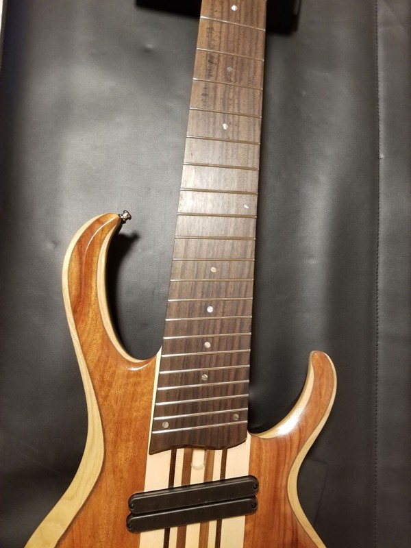 7弦ベース Ibanez BTB7MS の弦交換 : アンツァンドカーメラズ