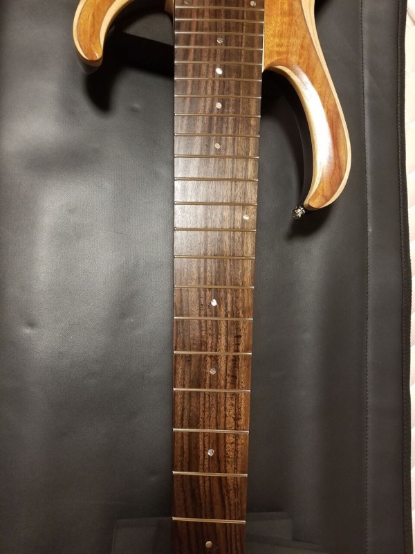 変則7弦ベース 7弦ベース Ibanez BTB7MS の弦交換 : アンツァンドカーメラズ