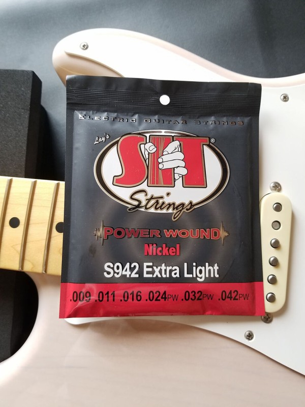 Fender MIJ Hybrid 50s Stratocaster ネックの反り修正 : アンツ Fender MIJ Hybrid 50s Stratocaster ネックの反り修正 : アンツ