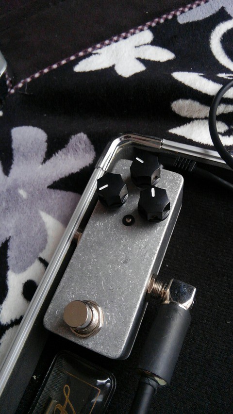 ハンドメイドペダル～その①～ : 40代から再び始めるオッサンギター