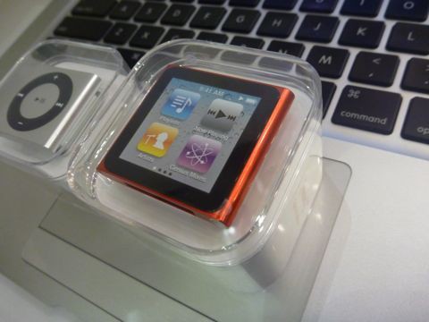 9/9】第6世代 iPod nano 16GB (PRODUCT) RED をアップルストア名古屋栄