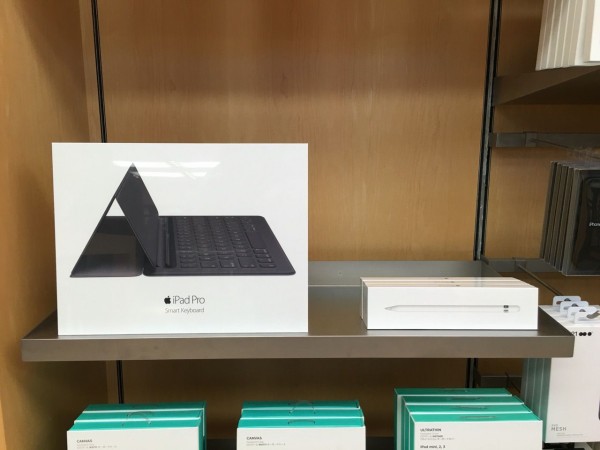 Ipad Proのための Apple Pencil と Smart Keyboard 店頭在庫あり お持ち帰り可能 アップルストア名古屋栄 11 29 10 Apple Brothers Loves Mac