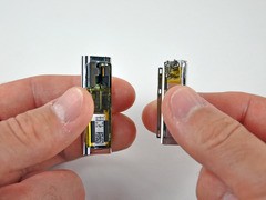 iFixit、光沢ステンレススチール仕様の第3世代 iPod shufle アップル