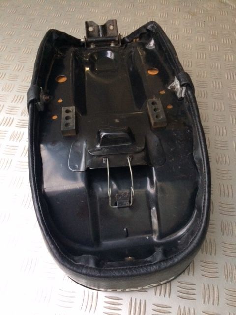 ST70 ダックス 純正シート（ホンダ ダックス シート関連