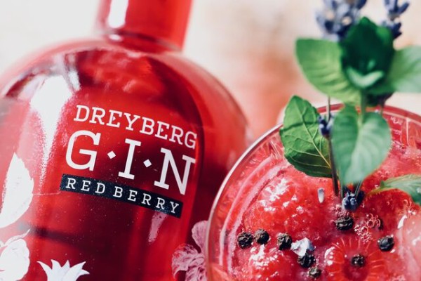 Dreyberg Red Berry Gin ドライバーグ レッド ベリー ジン Music Bar Bluenote