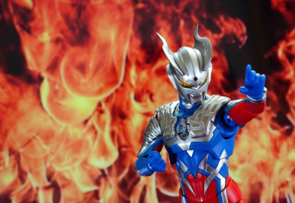 バンダイ S H Figuarts ウルトラマンゼロ レビュー 玩具ゴロゴログ