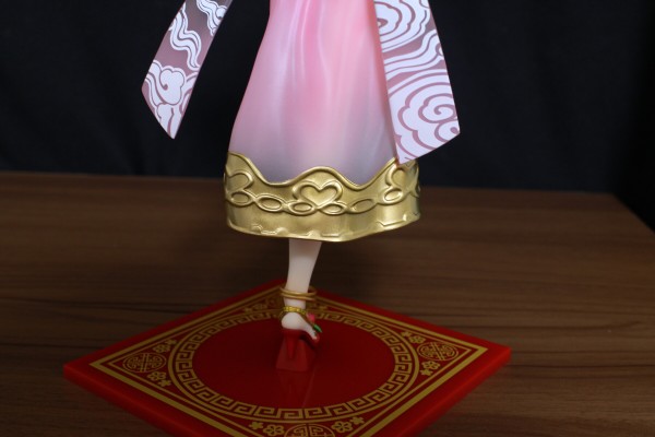 KADOKAWA ゆんゆん 原作版チャイナドレスVer. 「この素晴らしい KADOKAWA ゆんゆん 原作版チャイナドレスVer. 「この素晴らしい