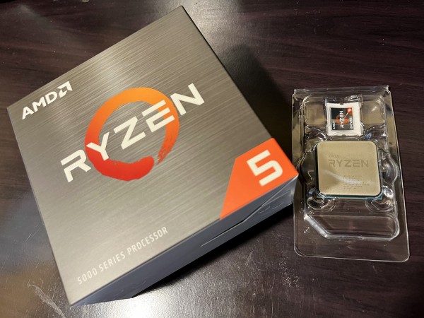 CPU 換装：Zen 2 → Zen 3 : それでは、そろそろ行きますか……。