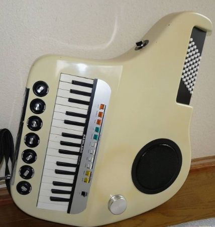 鍵盤楽器 sara SARA】鍵盤ハーモニカ、ピアノ、ドラム、パーカッション - YouTube