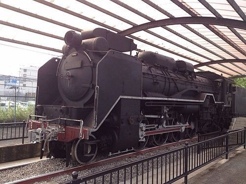 児童公園の機関車 : スタレモノ