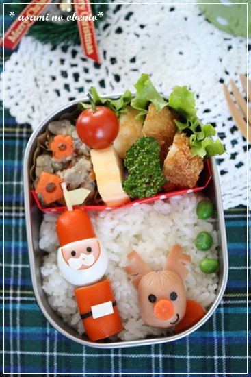 ウインナーでサンタとトナカイ弁当 Asamiのお弁当 簡単かわいいキャラ弁の作り方