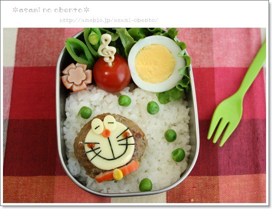 作り方 ドラえもんのチーズハンバーグ Asamiのお弁当 簡単かわいいキャラ弁の作り方