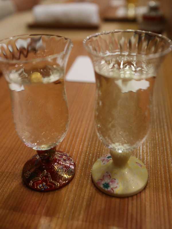 用の美」食事を彩る食器「九谷焼」について陶石などの素材から新しい