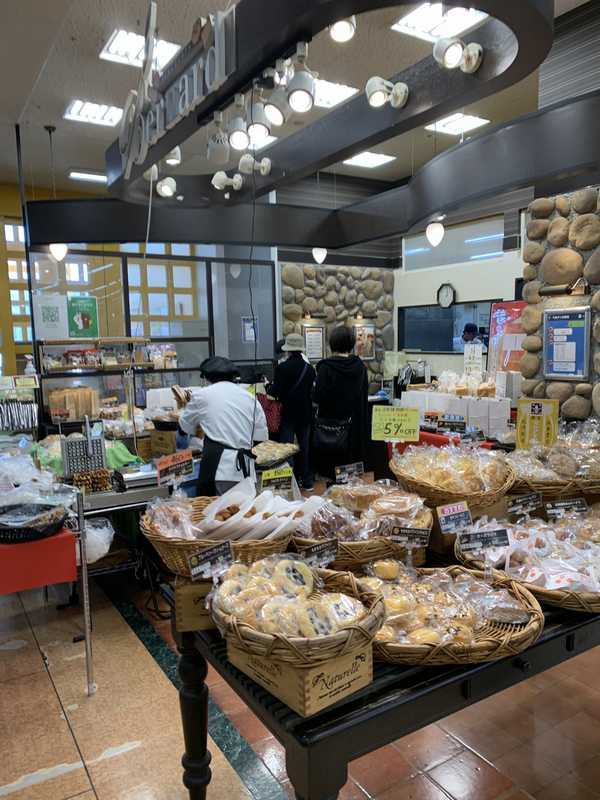 白山市 ベルナール アピタ松任店 にフジパン系列のパン屋さんという愛知県のタッグで頑張っています あさぴーのおいしい独り言