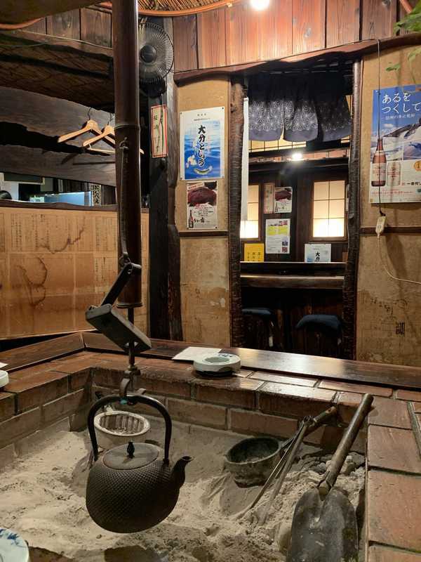 長野駅近くの人気の居酒屋 とくべえ駅前店 ノスタルジックなお店の囲炉裏端で驚きの美味しい料理の数々 あさぴーのおいしい独り言