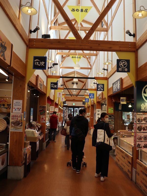富山県の２つの道の駅を紹介 雨晴海岸の新しい 道の駅 雨晴 と氷見漁港そば 氷見漁港場外市場 ひみ番屋街 あさぴーのおいしい独り言