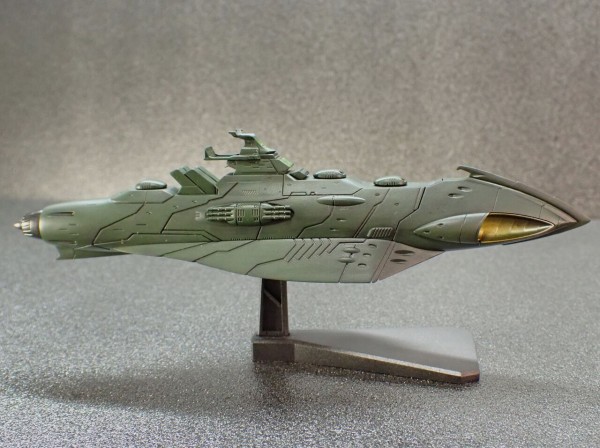 b*n様 デストリア級航宙重巡洋艦 約20cm 台座付 宇宙戦艦ヤマト2199ガ デストリア級航宙重巡洋艦 約20cm 台座付 宇宙戦艦ヤマト2199ガミラス