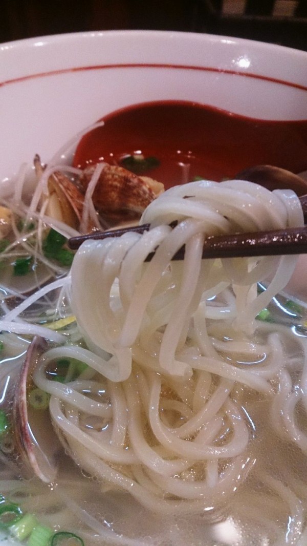 たっぷりのあさりと柚子の香りが心地良い限定の塩あさりラーメン らぁ麵や 百代 岐阜市日野南7丁目1 1 Airの食べログ日記 岐阜 尾張 名古屋を中心に