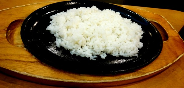 ドラえもんをリストラして株価が急降下していることで話題のココスで激辛麻婆豆腐を食べてきました ココス 海津南濃店 Coco S 岐阜県海津市南濃町駒野310 1 Airの食べログ日記 岐阜 尾張 名古屋を中心に