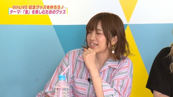 悲報 声優の諏訪彩花さん 生放送中に左薬指の指輪を収録の合間に中指へ移動させる えあ速