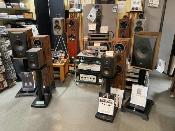 日本未発表 DALI Opticon1,Zensor1用傾斜オーディオボード