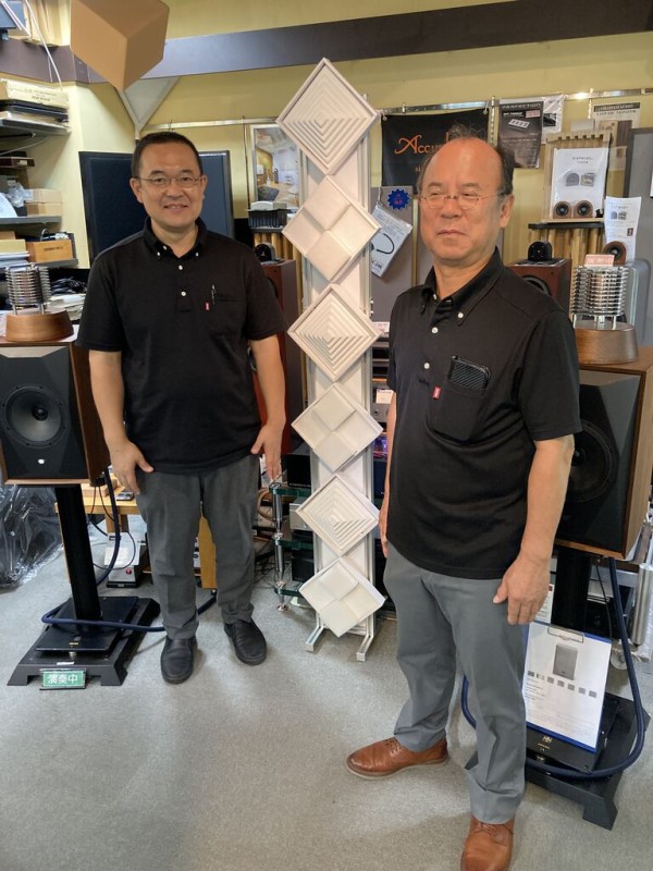 KRYNA　スピーカースタンド　(T-PROP付) その②[ペア販売のみ] KRYNA スピーカースタンド (T-PROP付) その② [ペア販売のみ