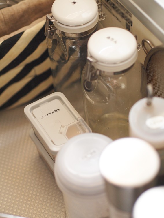 ダイソー 見た目 機能的にも二重丸の調味料入れ 調味料の入れ替えは必要か Aula Powered By ライブドアブログ