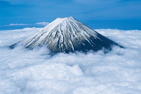 海外の反応 富士山は 神聖な山 日本の富士山が 夢に見るほど 素晴らしい 海外の反応 あうとばーん