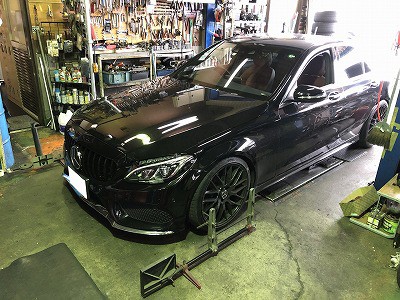 ベンツCクラス(W205)に「IID」ロワリングキット取付 : オートライフ