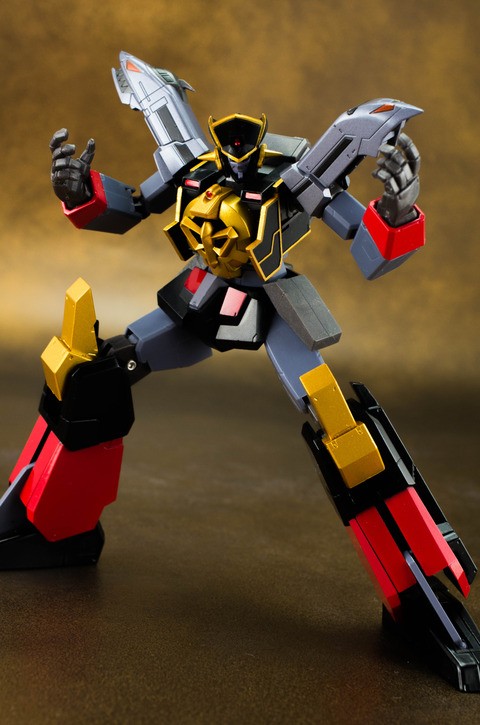 バンダイ スーパーロボット超合金 ブラックマイトガイン Amazon.co.jp: スーパーロボット超合金 ブラックマイトガイン