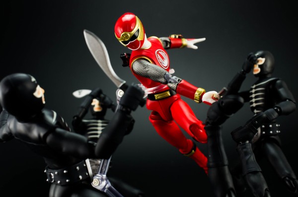 FIG]S.H.Figuarts(フィギュアーツ) ハリケンレッド 忍風戦隊