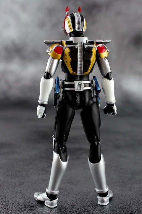 S.H.フィギュアーツ 仮面ライダー電王ソードフォーム レビュー : ほっ