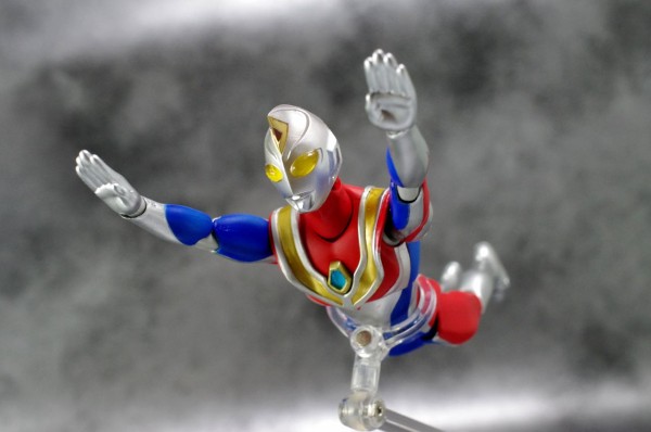レビュー】 バンダイ ULTRA-ACT ウルトラマンダイナ(フラッシュ