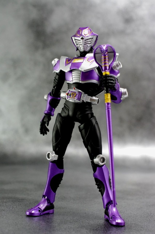 S.H.フィギュアーツ 仮面ライダー 王蛇 レビュー : ほっぱーの玩具な日々