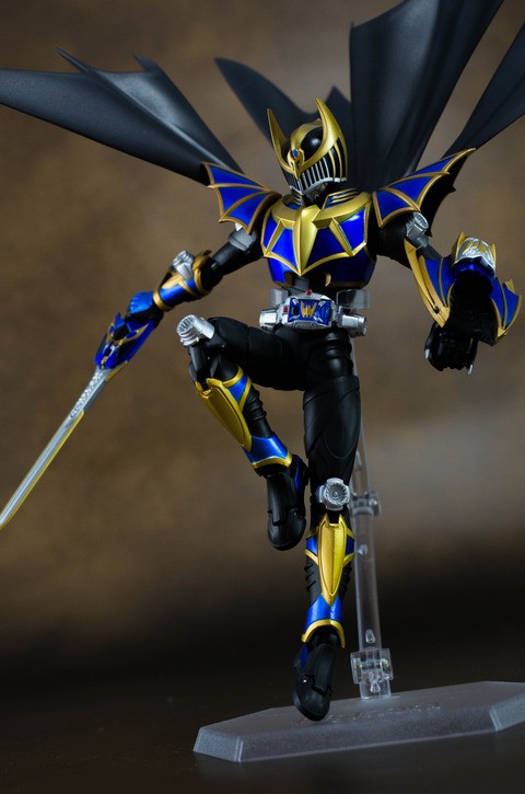 S.H.フィギュアーツ 仮面ライダーナイトサバイブ レビュー : ほっぱー