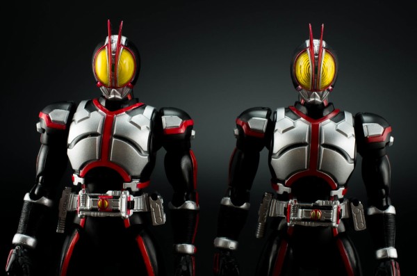 S.H.フィギュアーツ 仮面ライダー555 GLOWING STAGE SET レビュー