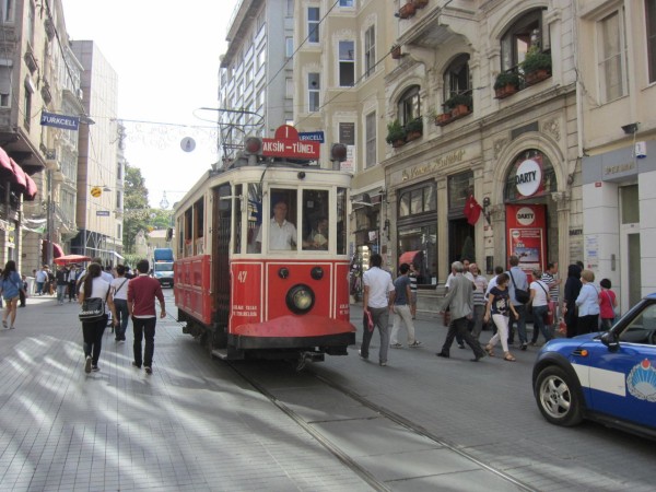 イスティクラル通り散策 イスタンブール生活 レヴェントより
