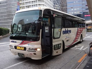 2015年11月17日小田急箱根高速バス 特急44便 箱根小田急山のホテル 新宿駅西口 東名集中工事 バスの中の人の乗りもの記録