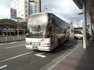 13年6月11日下津井電鉄 マドンナエクスプレス号 松山市駅 岡山駅西口 バスの中の人の乗りもの記録