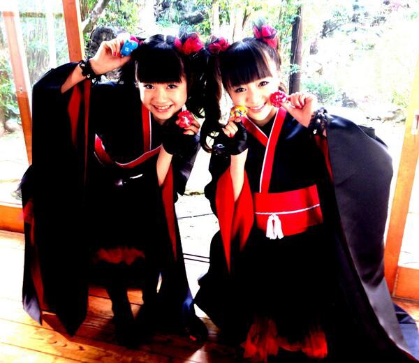 Hrhm Babymetalの暖かいマントやパッチ収集等ファッション多めな話題 ベビーメタル Com