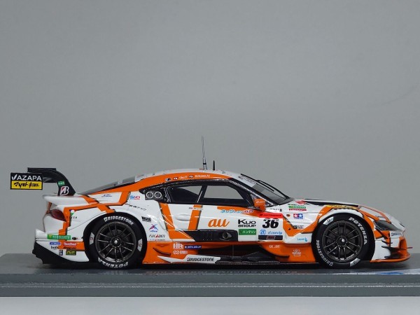 2023年GT500チャンピオン.Spark 1/43 au TOM'S GR Supra -TGR