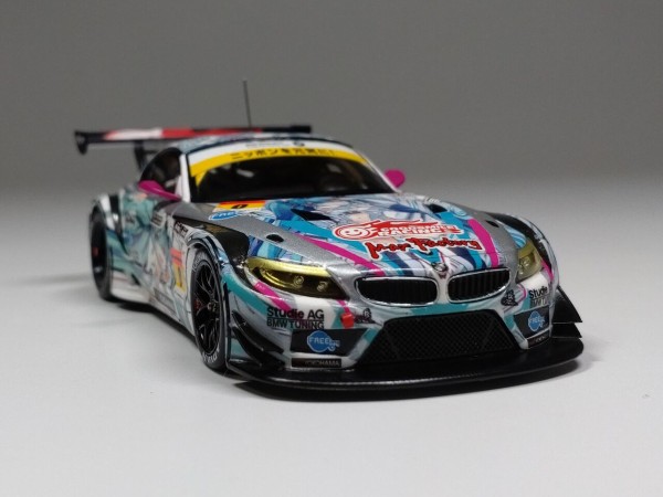 なかなかカッコいいやないですか.1/43 GSR HATSUNE MIKU BMW 2012