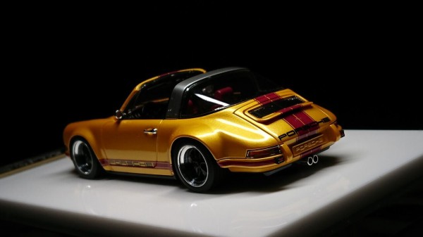 まさに、黄金色！-AXELLWORKS Bespoke Models- Vision 1/43 Singer 911