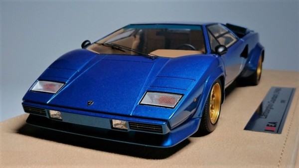 初IDEA.....IDEA 1/18 Lamborghini Countach LP400S 1978 (Series 1) Tahichi  Blue Metallic : ミニカー道中記