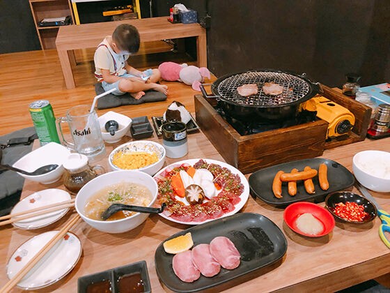 深夜食堂バンコク店】2階では、焼肉も楽しめます☆ : BAR WOOD BALL