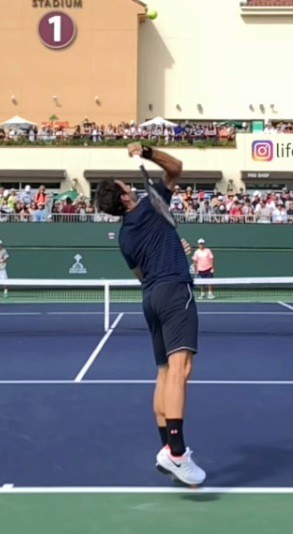 ソフトバンク cm テニス