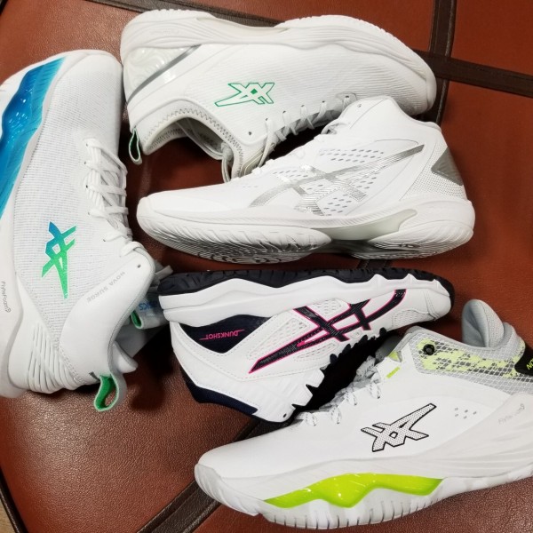 人気のホワイトカラー中心に！🏀ASICSバッシュ揃っています！♪ : 山梨